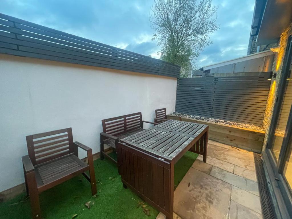 2A Seymour Road Vila Sutton  Exterior foto